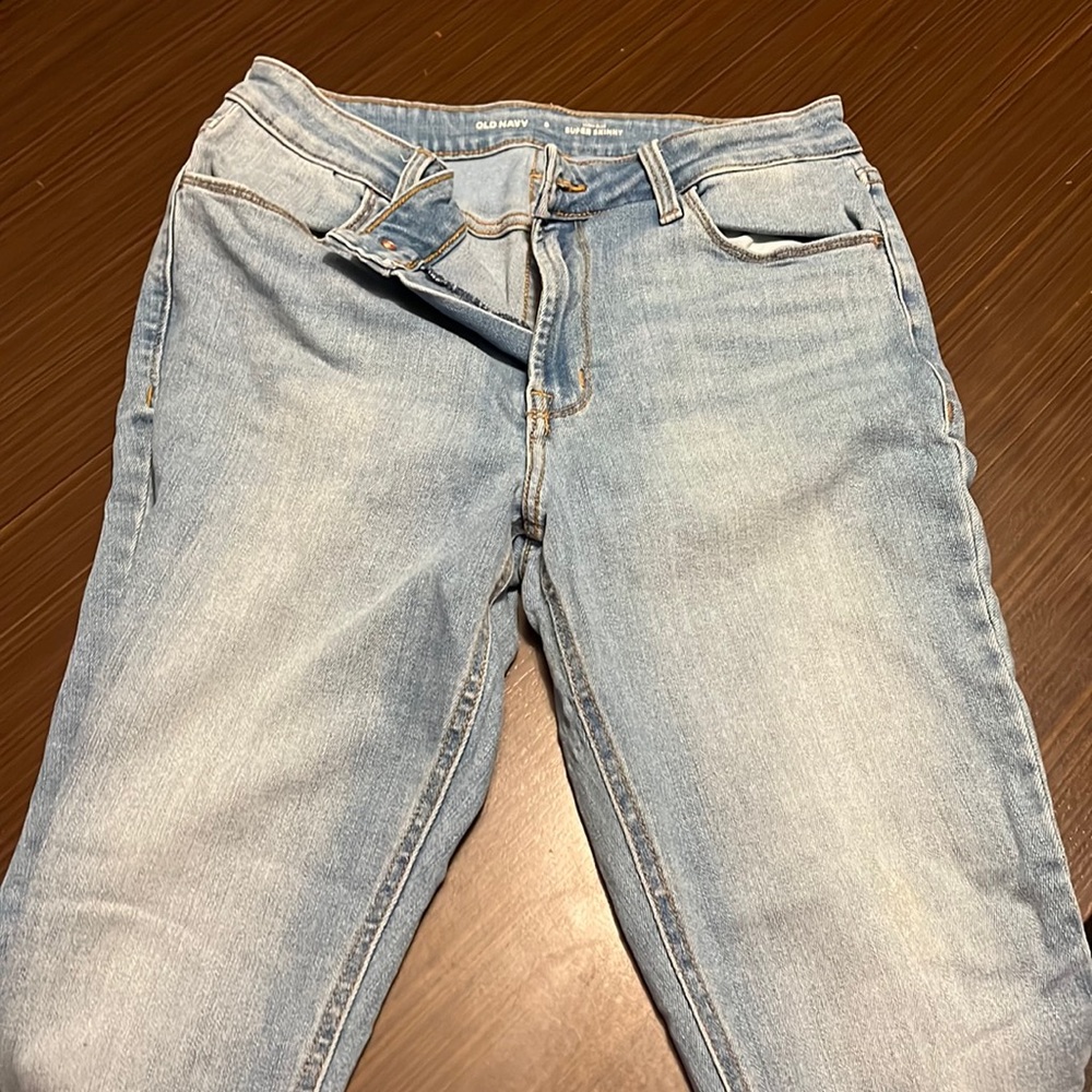 Selling blue jeans from old navy’